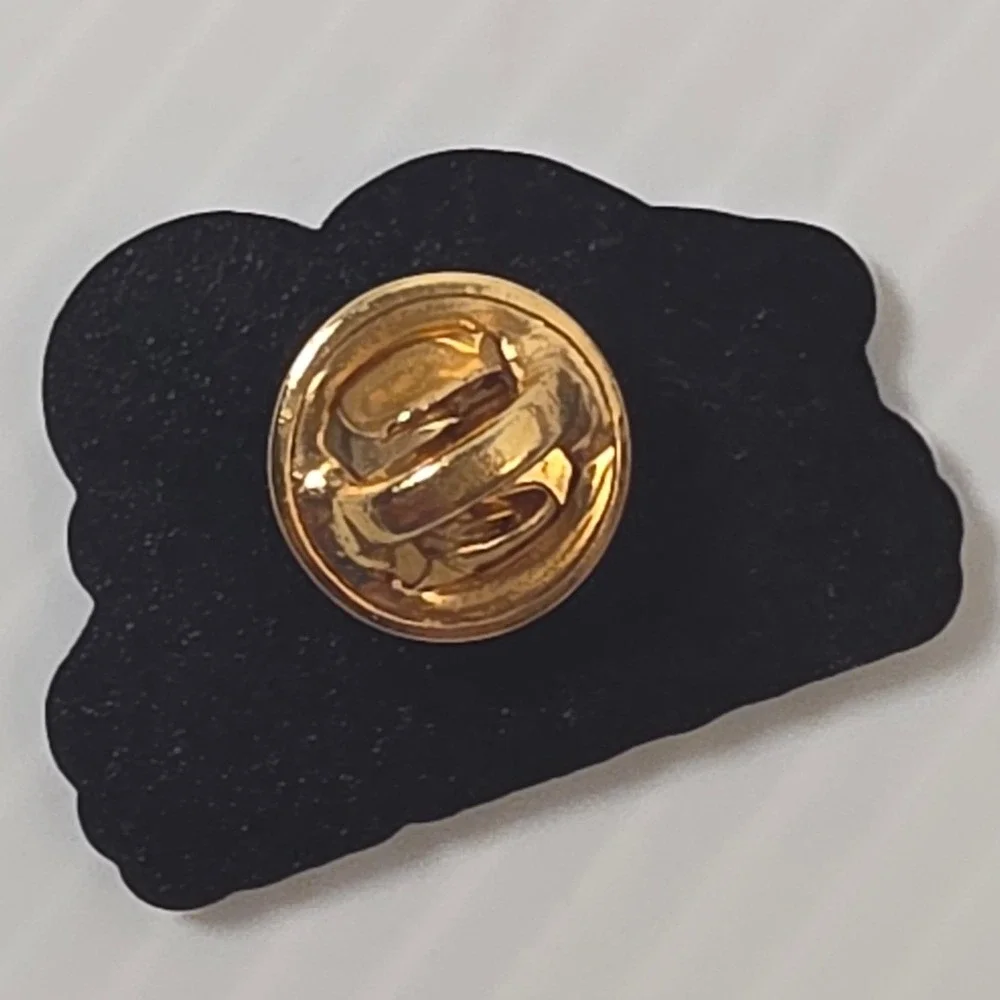 Unbranded‎ Red Panda Enamel Pin OS Blue Excellent Terminally Eepy Accessory